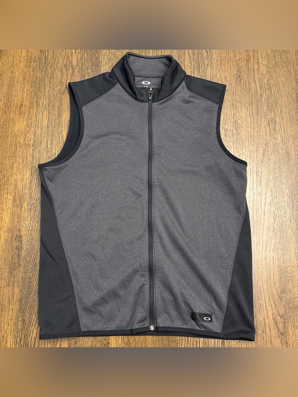 Oakley Men's Charcoal and Black Performance Zip Vest
